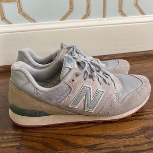 696 New Balance Women’s Sneaker